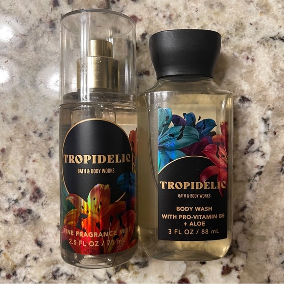 Bath & Body Works | Tropidelic Travel Size Body Spray & Body Wash | 2.5 oz - Picture 3 of 4